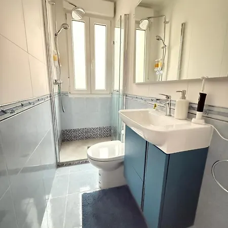 Habitación Cerca Del Centro, Baño Y Cocina Compartida Habitación en casa particular